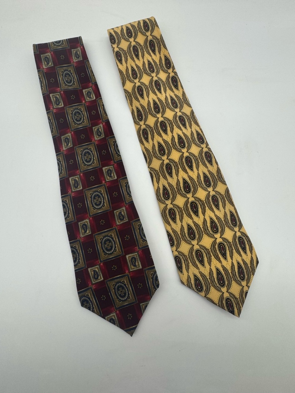 Bill Blass Set of 2 100% Silk Neck Ties